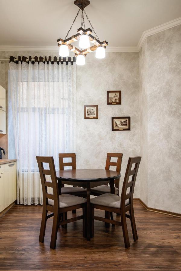 Historic Apartment Sofia In The Old Town Liov Exterior foto